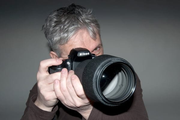 Nadaljevalni fotografski tečaj Fotografija 2 – poletje 2009 Zadnje dni počitnic – dopustov smo za vas pripravili nadaljevalni oz osveževalni...
